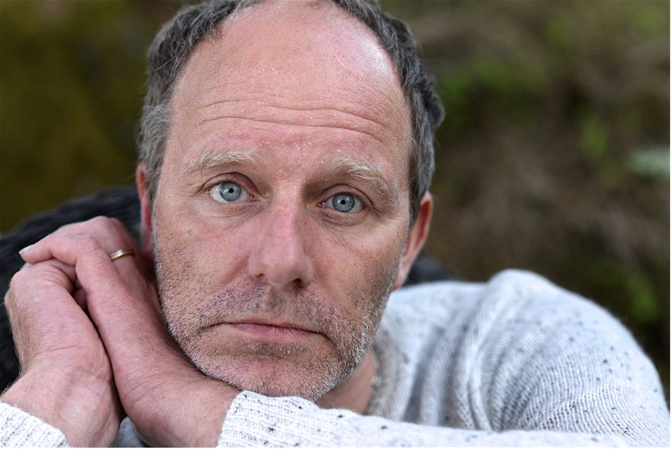 Ystävät hämärän jälkeen -kauhuklassikon kirjoittajan häikäisevä suurteos