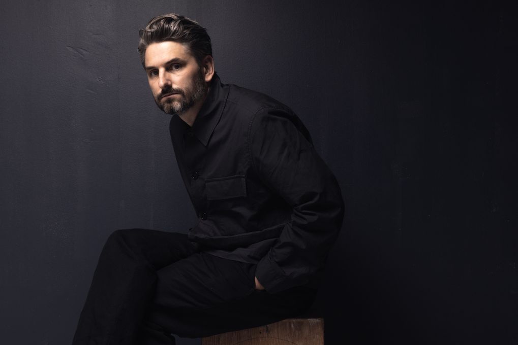 ENNAKKOTIEDOTE: ”Minulla oli kerran seitsemän isää seitsemän vuoden aikana.” – Andrev Waldenin August-palkittu perheromaani ei moralisoi