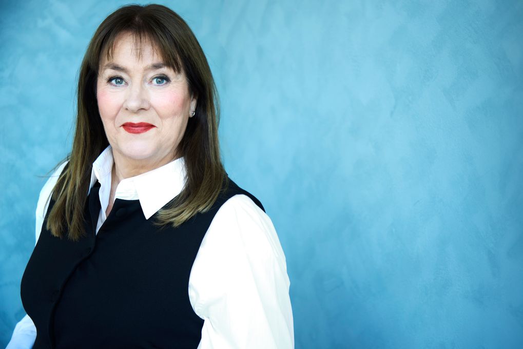 Ruotsalaisdekkaristi Anna Jansson viettää 25-vuotiskirjailijajuhlaa