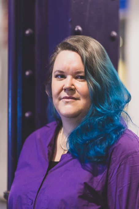 ENNAKKOTIEDOTE: Palkitun kirjailijan uutuus on riipaiseva romaani ystävyydestä ja eutanasiasta – Anni Kuu Nupposen Auringonkuori (Gummerus) ilmestyy 4.8.