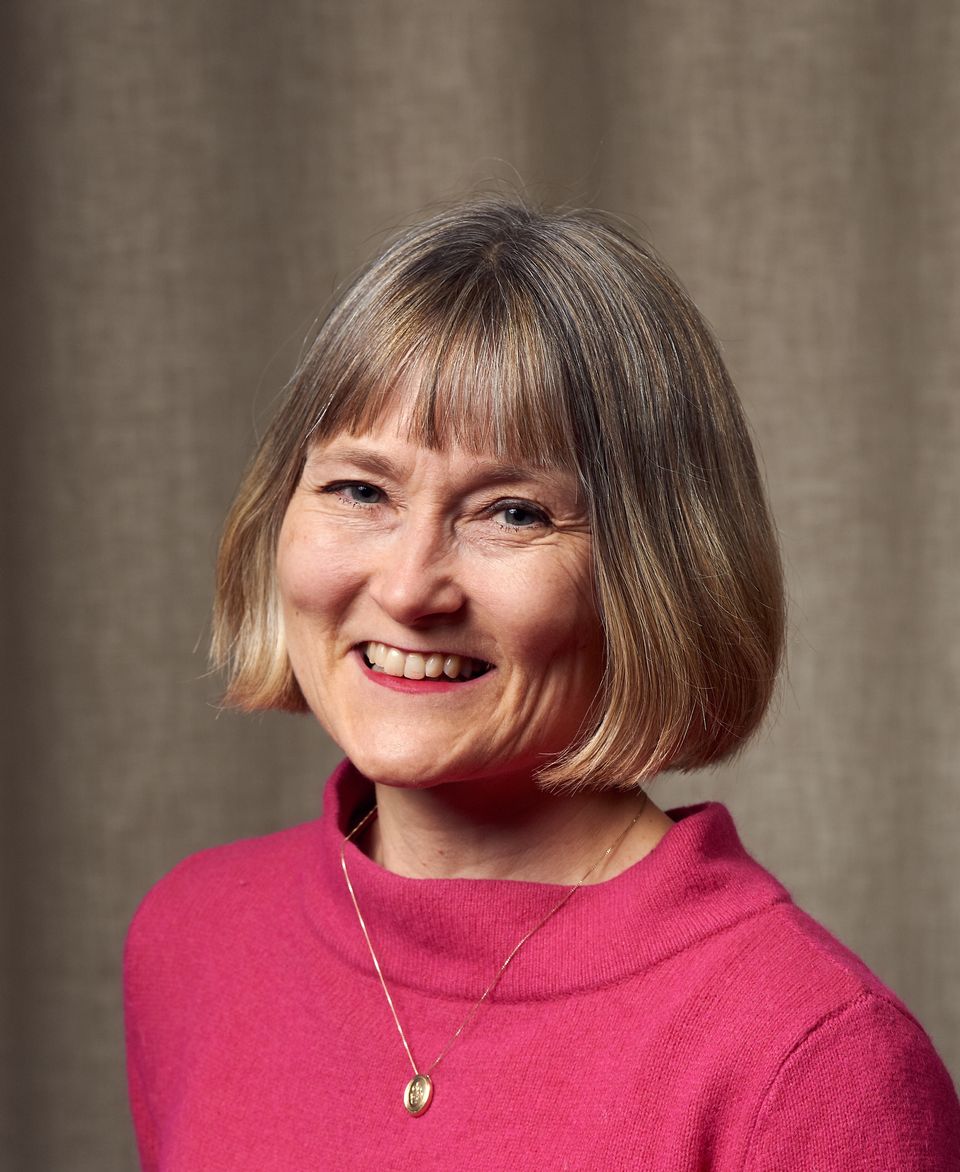 Ernaux-suomentaja Lotta Toivaselle palkinto ranskalaisen kirjallisuuden tunnetuksi tekemisestä Suomessa