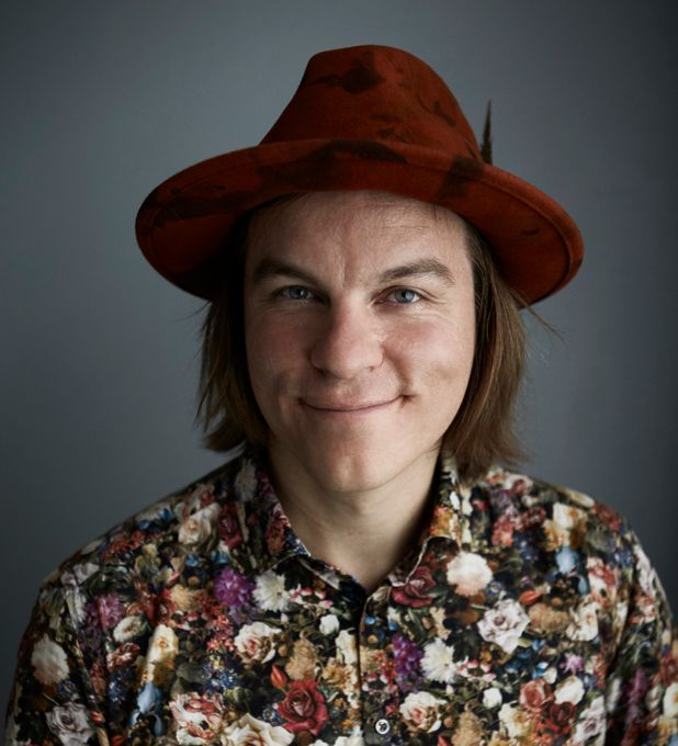 ENNAKKOTIEDOTE: Kuinka tulla onnelliseksi? – Filosofi Frank Martelan uutuuskirja antaa tuoreen, yllättävän ja inspiroivan vastauksen