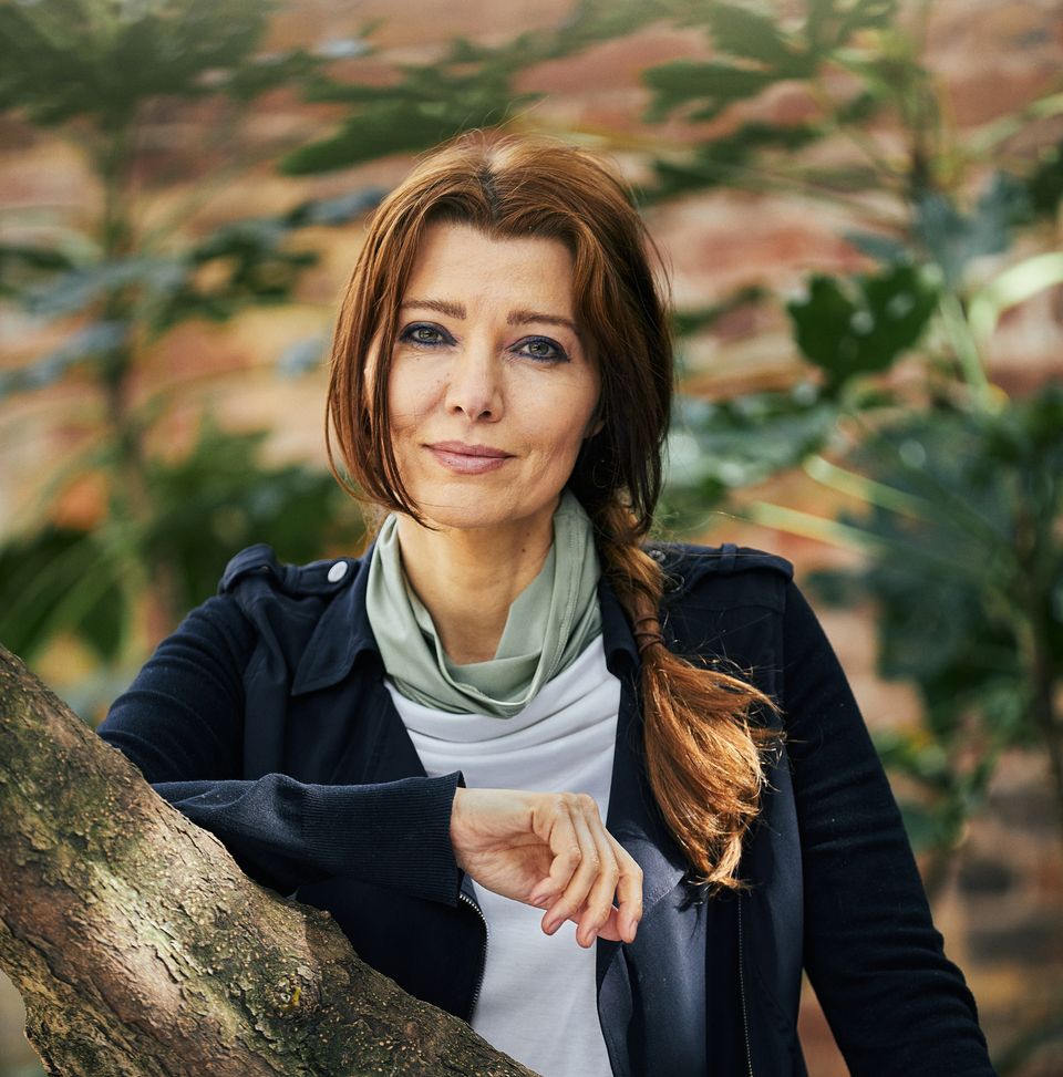 Palkitun turkkilaissyntyisen kirjailijan romaani sodasta, rakkaudesta – ja puista
